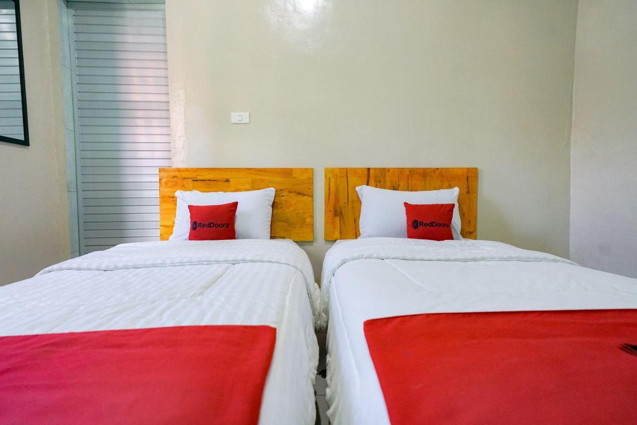 Reddoorz Syariah Near Bukit Teletubbies Padangsidempuan Hotel Exterior photo