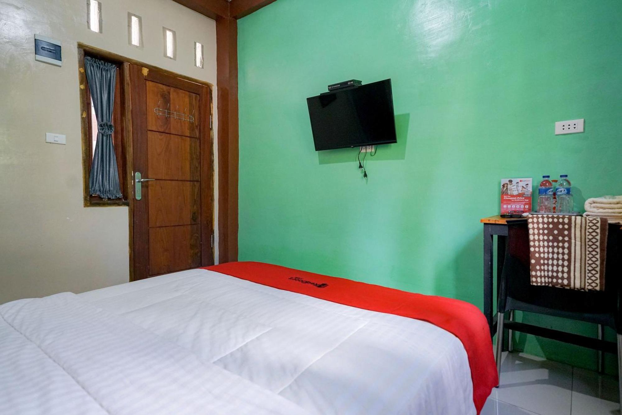 Reddoorz Syariah Near Bukit Teletubbies Padangsidempuan Hotel Exterior photo