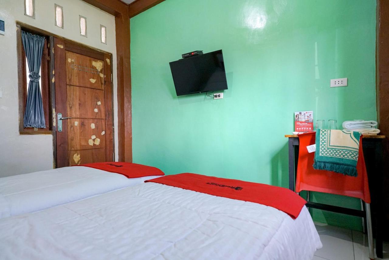 Reddoorz Syariah Near Bukit Teletubbies Padangsidempuan Hotel Exterior photo